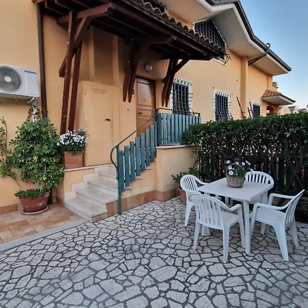 La Casetta Di Dany Fiano Romano Exterior photo